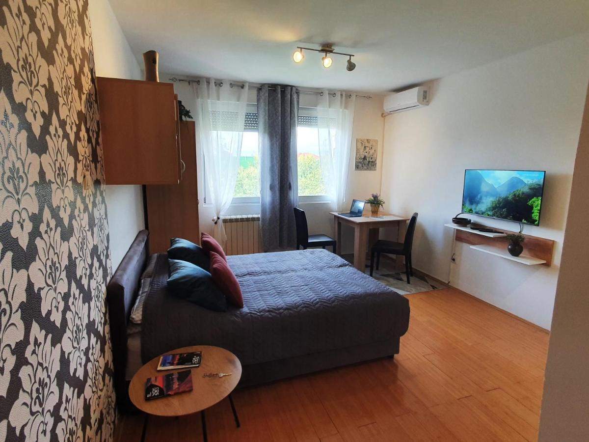 Apartman 64 - Besplatan Parking Za Goste Novi Sad Exterior foto